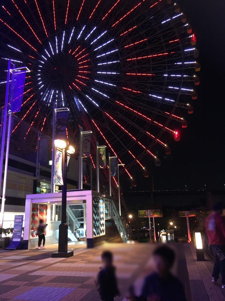 夜の天保山大観覧車